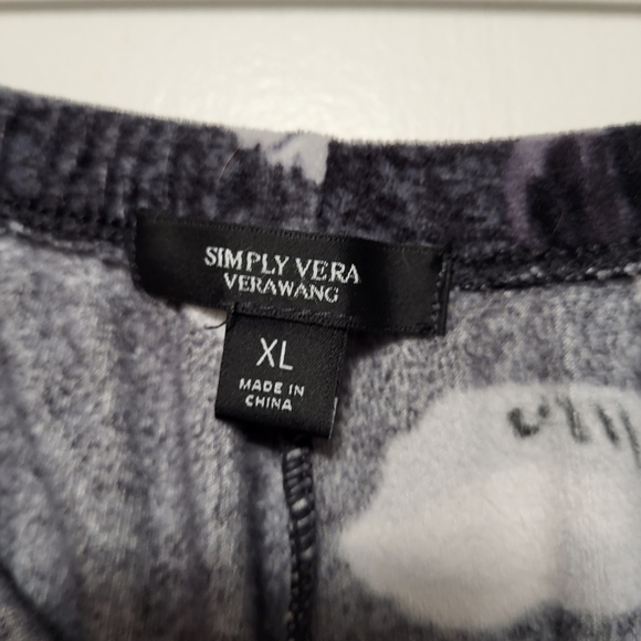Simply Vera Fleece Pajamas - Picture 13 of 13